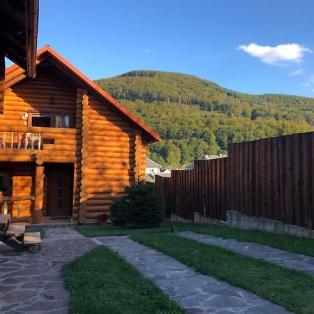 Smerekovyi Dvir Poljana Exterior foto