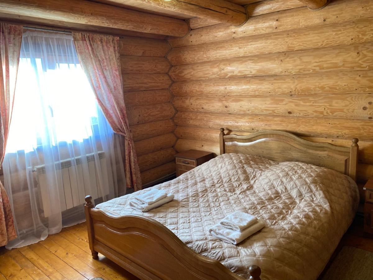 Smerekovyi Dvir Poljana Exterior foto