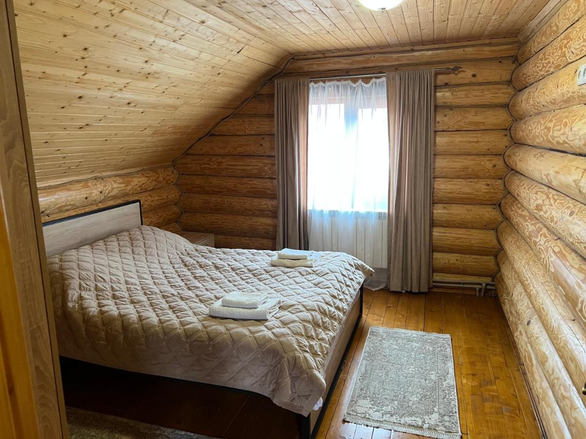 Smerekovyi Dvir Poljana Exterior foto